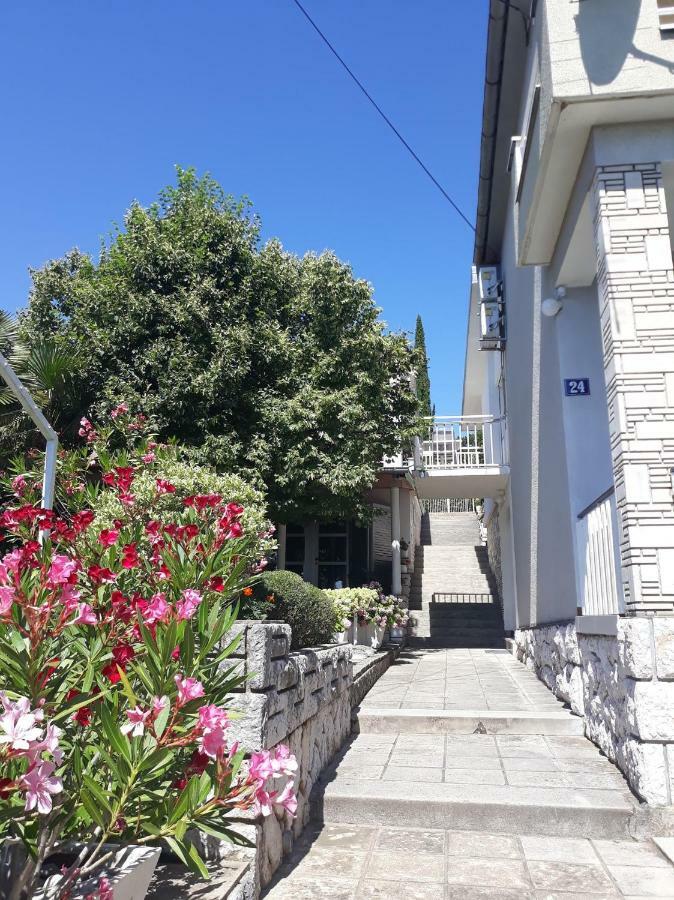 Apartman Mila Dramalj Buitenkant foto